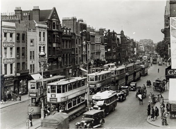 Whitechapel High Street, London, c.1930 (b/w photo)  a English Photographer