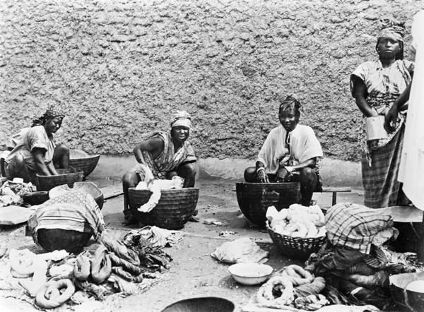Washing, Senegal, c.1900 (b/w photo)  a French Photographer