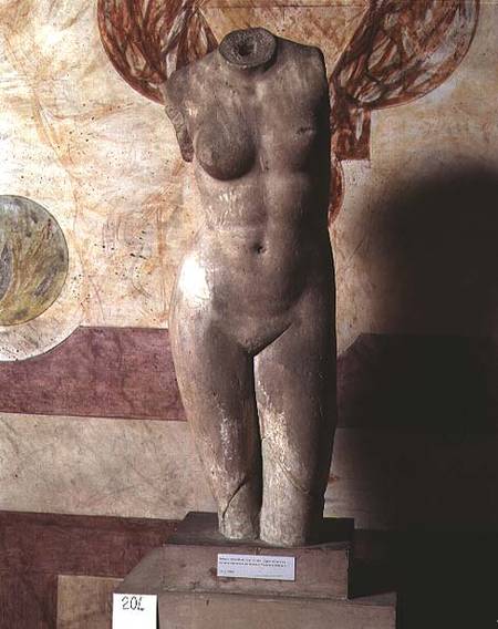Torso of Aphrodite, Roman copy of the Greek original by Praxiteles a Anonymus