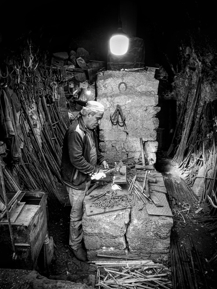 The traditional blacksmithing profession in the city of Mosul a Bashar Alsofey