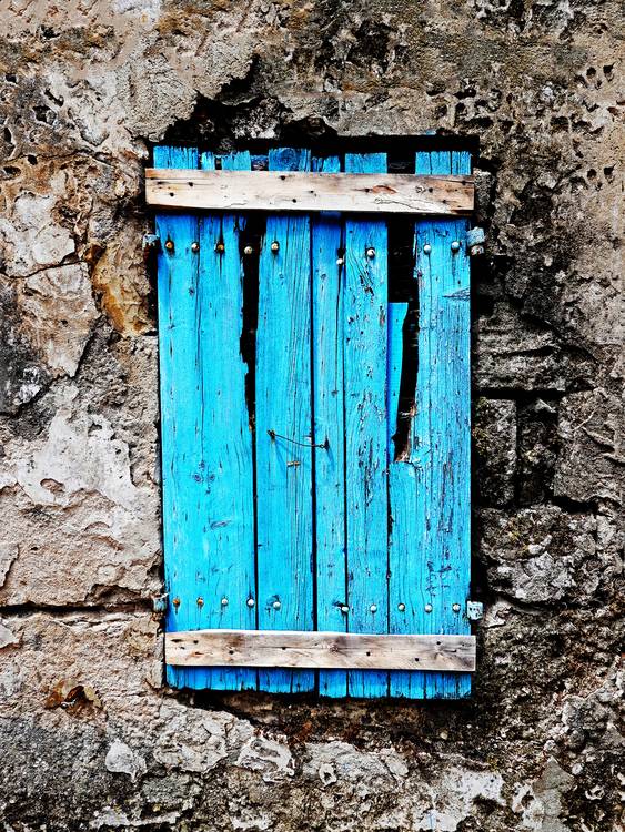 Blue window of resistance a Joachim W. Dettmer