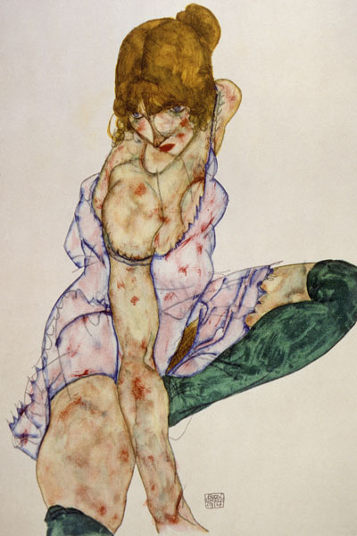 Ragazza bionda con calze verdi a Egon Schiele