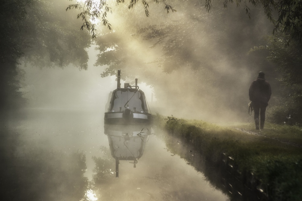 Dawn on the Canal a Mark Passfield