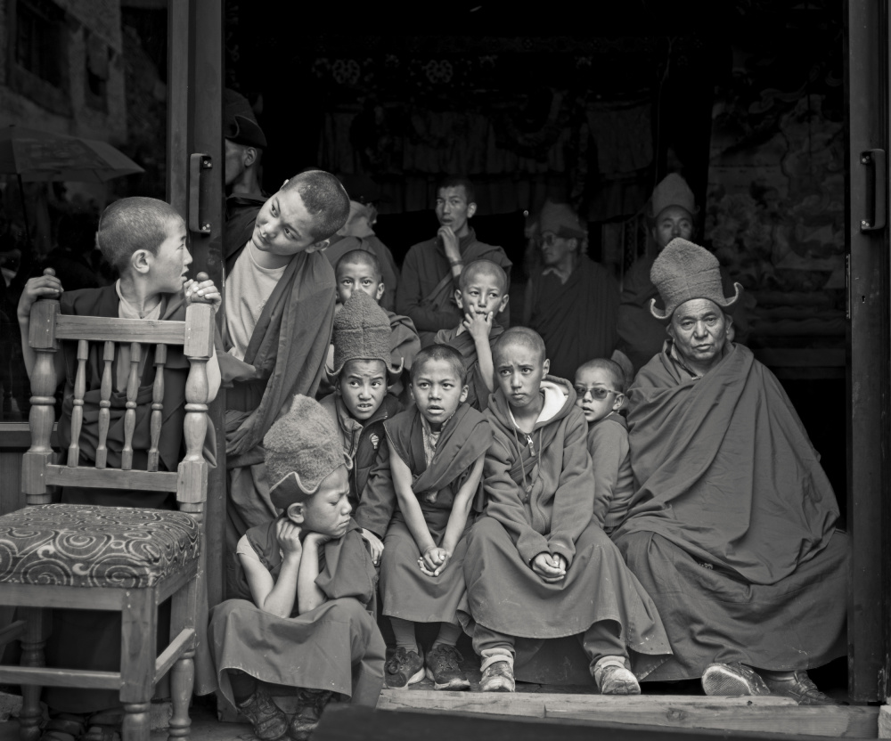 Monks a Nara Simhan