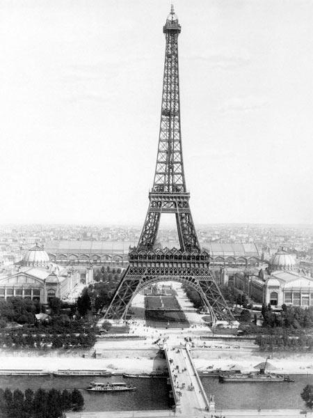 Fine della costruzione della Torre Eiffel, 1889