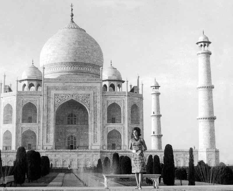 Jackie Kennedy in front of the Taj Mahal, India a 