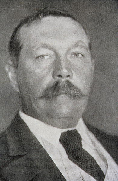 Sir Arthur Conan Doyle (1859-1930) (b/w photo)  a 