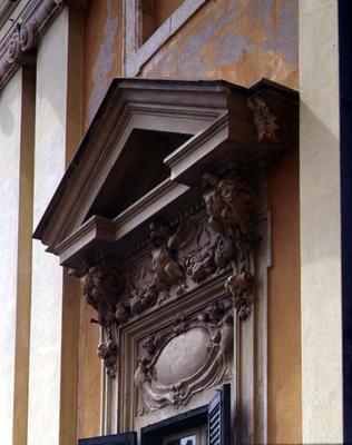 The facade, detail of a first floor window, designed by Ottaviano Mascherino (1536-1606) 1596 (photo a 