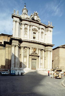 The facade of the church, rebuilt in 1640 by Pietro da Cortona (1596-1669) (photo) a 