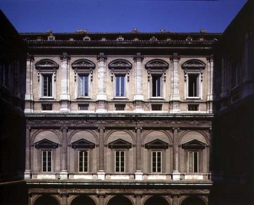 The facade of the inner courtyard, detail of the second storey designed by Antonio da Sangallo the Y a 