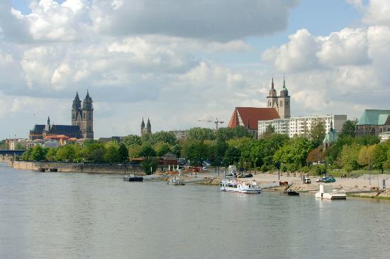 Stadtansicht Magdeburg a Peter Förster