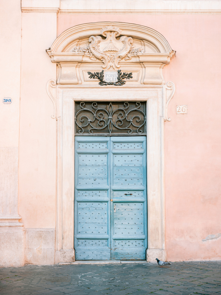 Pastel Trastevere - Rome Italy travel photography a Raisa Zwart